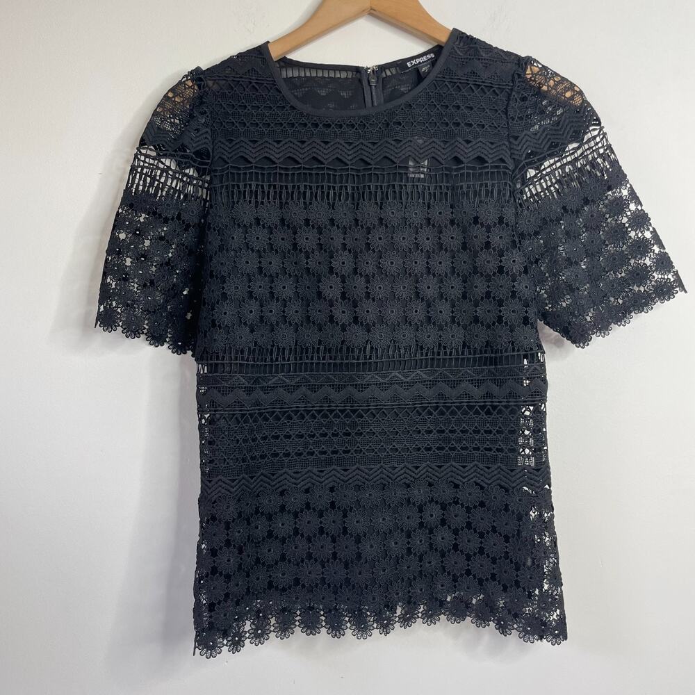 NWT Express Black Floral Lace Top Womens Small Romantic Parisian Capsule Cottage